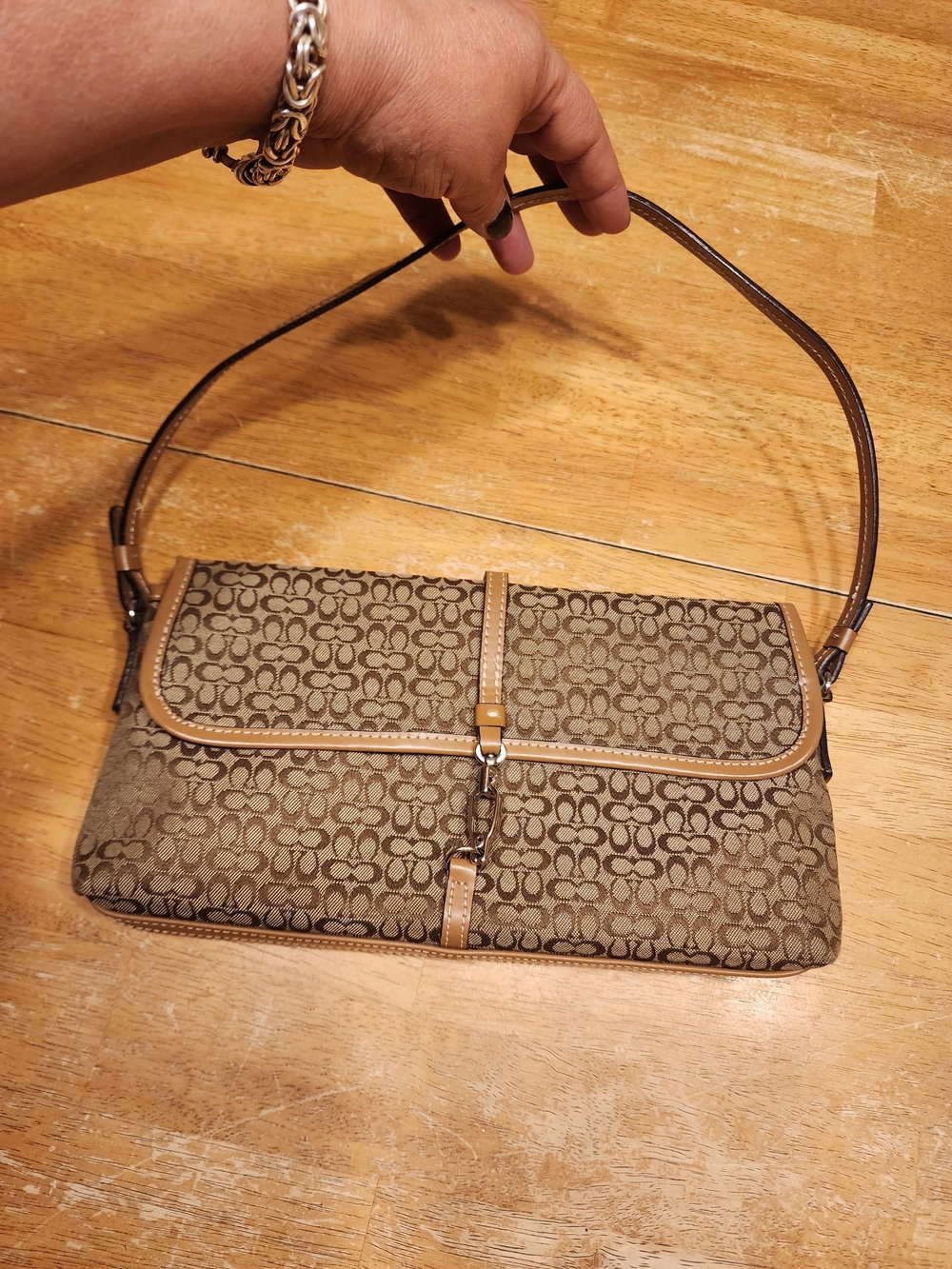 vintage 2002 Coach Hamptons Signature Clip Shoulder Bag